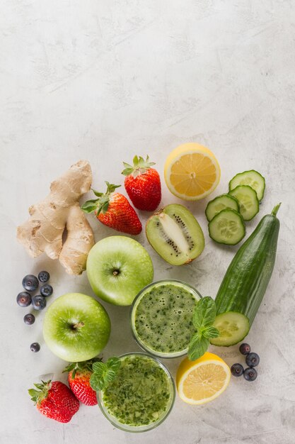 Ingrédients pour un délicieux smoothie vert