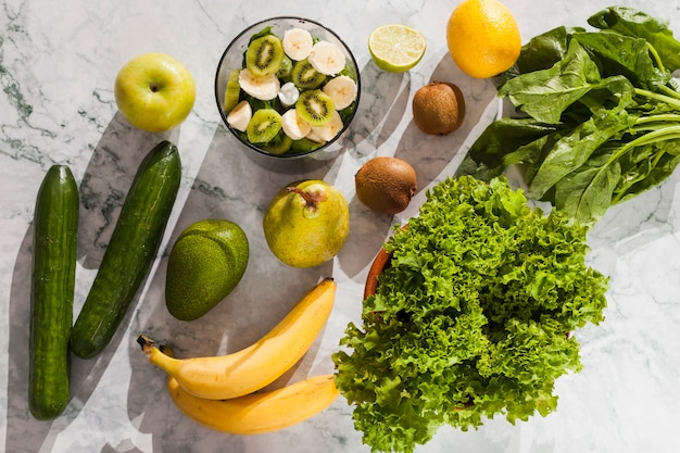 Ingrédients pour une salade saine