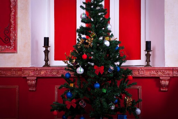 Intérieur de Christimas en rouge vintage room studio shot