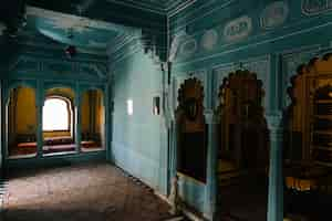 Photo gratuite intérieur de zenana mahal au city palace à udaipur rajasthan