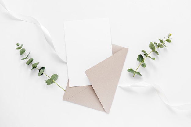 Invitation de mariage et branches