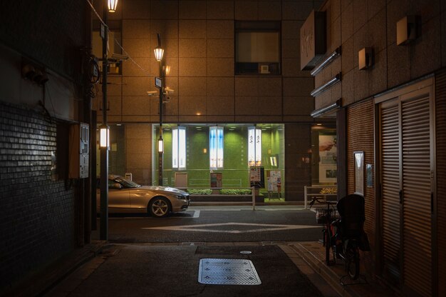 Japon ville de nuit avec voiture sur rue