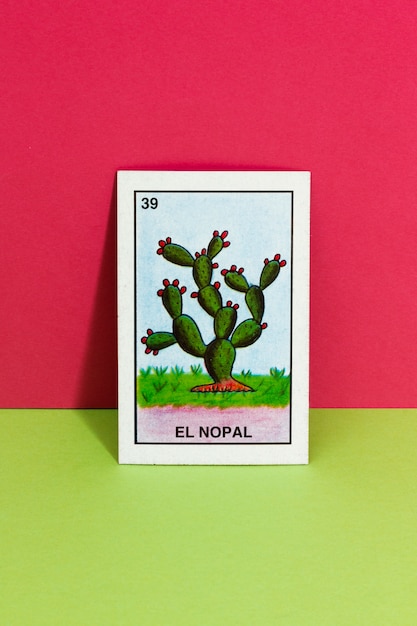 Photo gratuite jeu de cartes traditionnel mexicain