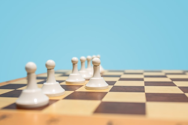 Le jeu d'échecs et le concept de jeu d'idées commerciales et de concurrence.