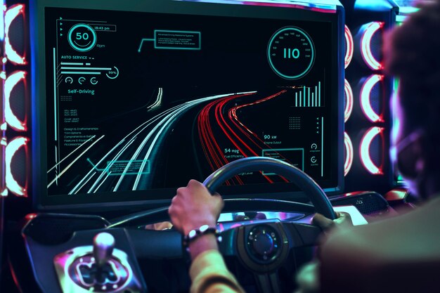 Jeu vidéo de course automobile dans une arcade