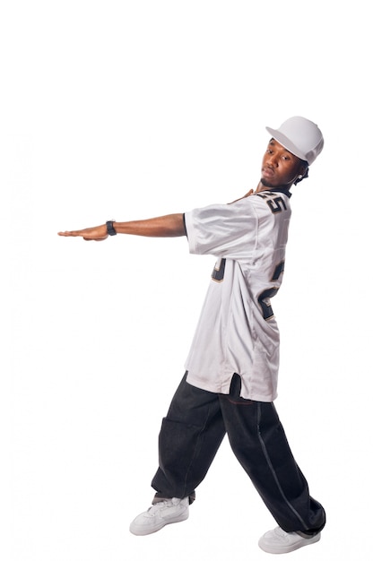 Jeune danseur hip-hop sur blanc