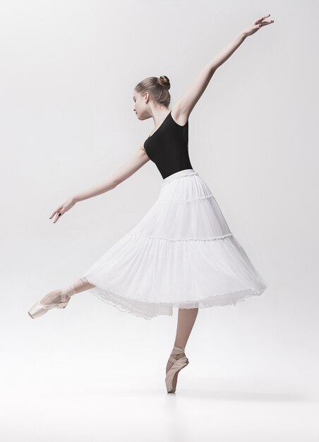 Jeune danseuse classique