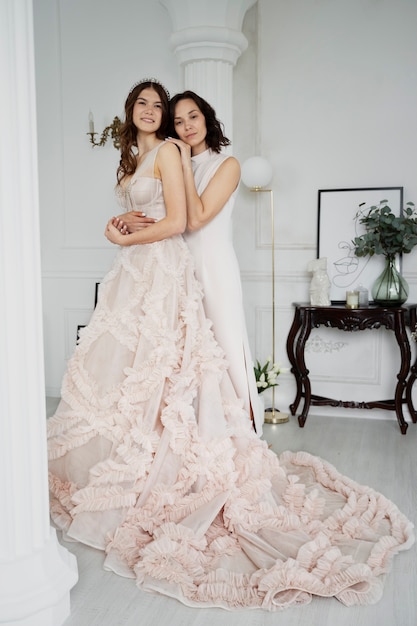 Photo gratuite jeune femme célébrant sa quinceanera