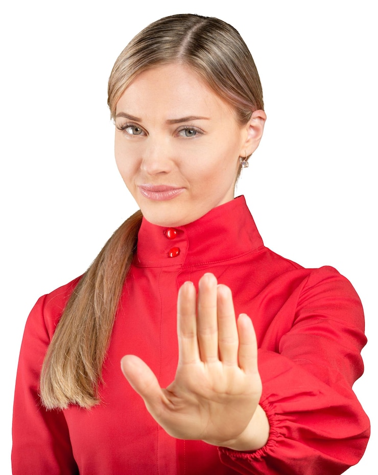 Photo gratuit jeune femme inquiète sur fond blanc