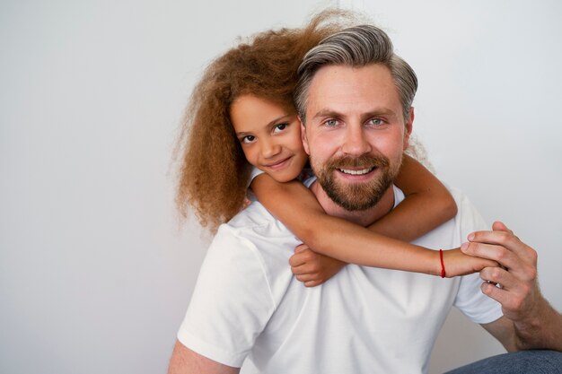 Jeune fille adoptée par un couple