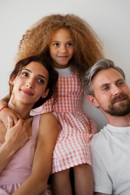 Jeune fille adoptée par un couple