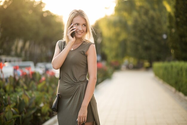 Jeune fille blonde