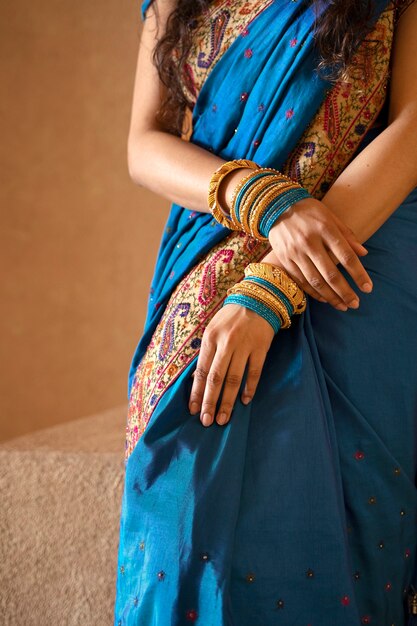 jeune, indien, femme, porter, sari
