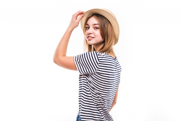Jeune Jolie Femme Avec Chapeau De Paille Isolé Sur Mur Blanc