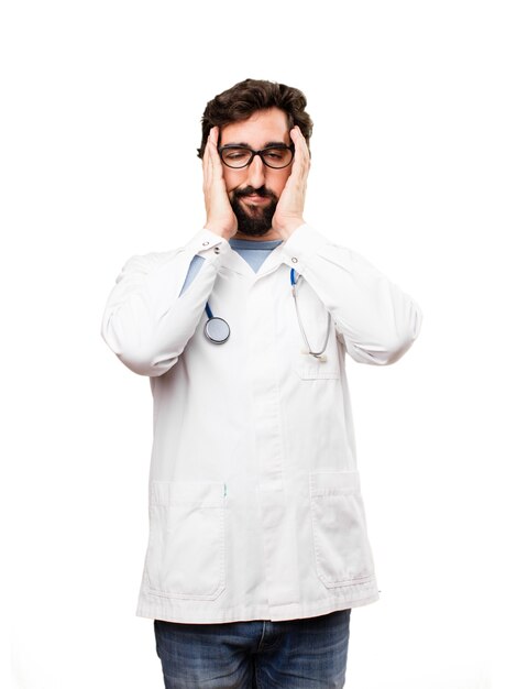 Jeune médecin homme expression ennuyeuse