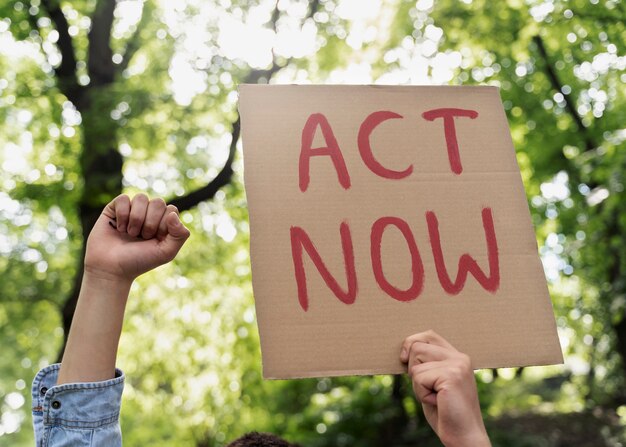 Une jeune militante passe à l'action