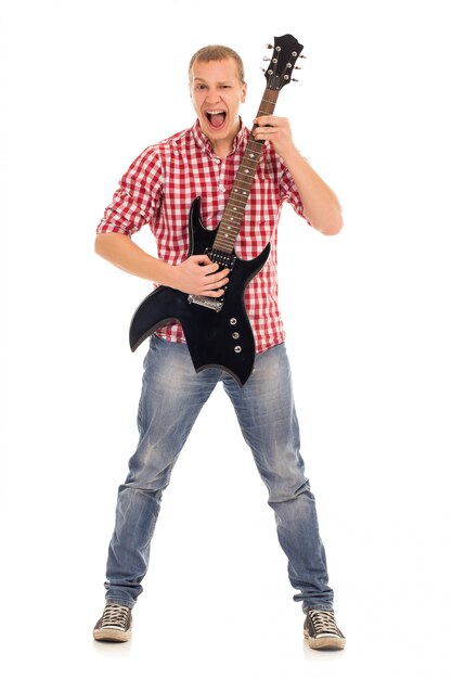 Jeune musicien avec une guitare