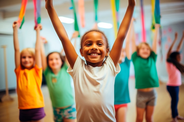 Photo gratuite jeunes enfants s’entraînant à la gymnastique