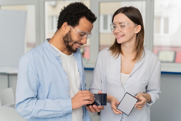 De jeunes ingénieurs à venir avec des innovations énergétiques