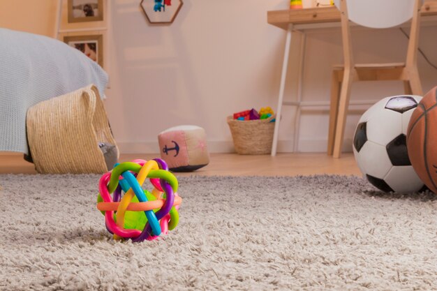 Jouets d&#39;enfant encore la vie