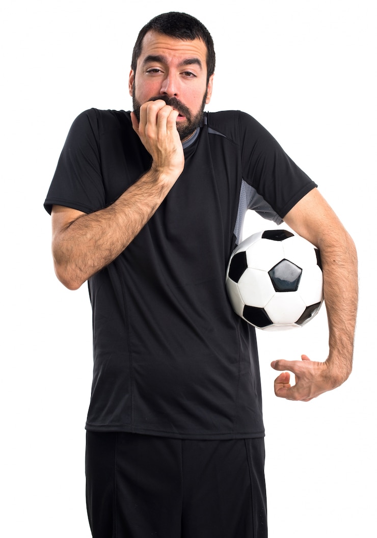 Photo gratuit joueur de football effrayé