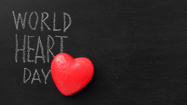 Journée mondiale du cœur vue de dessus avec espace copie