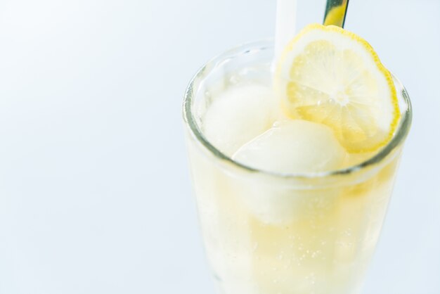 Jus de citron glacé