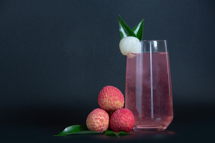Photo gratuit jus de litchi et fruit de litchi.