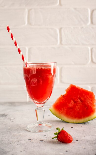 Jus de melon d'eau fraîche à la fraise