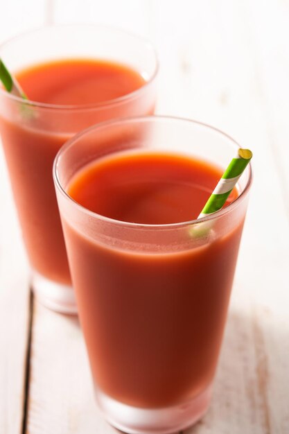 Jus de pastèque frais en verre