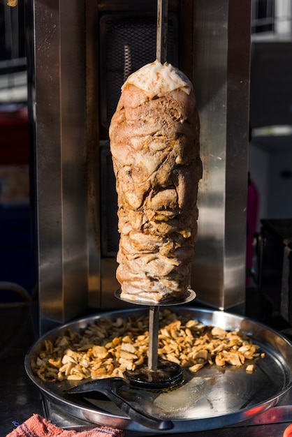 Kebab Doner dans un spti à rôtir