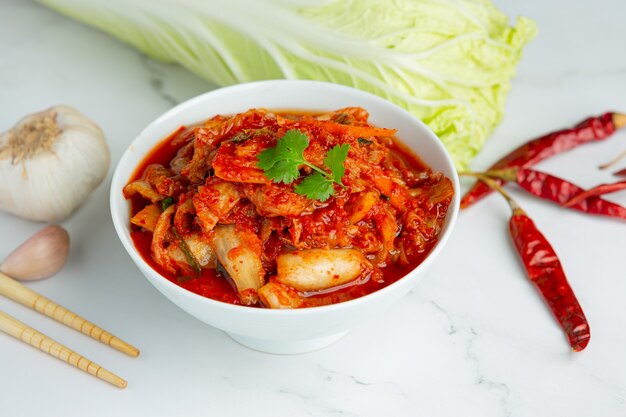 kimchi prêt à manger dans un bol