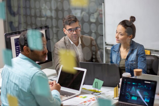 Laboratoire informatique moderne et équipé