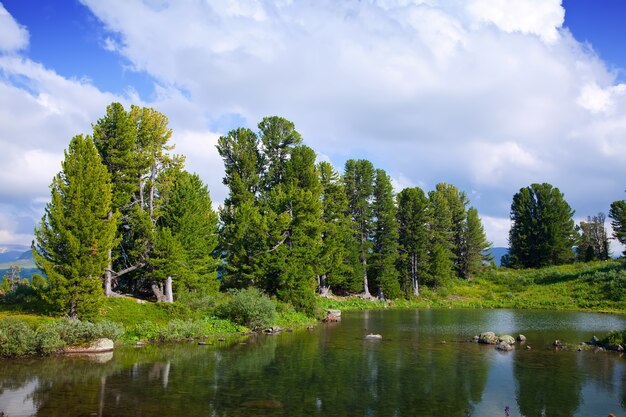 lac des montagnes