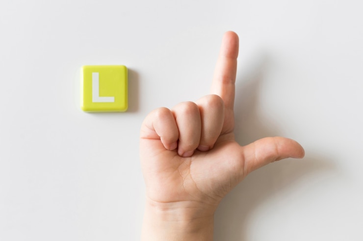 Photo gratuit langue des signes main montrant la lettre l