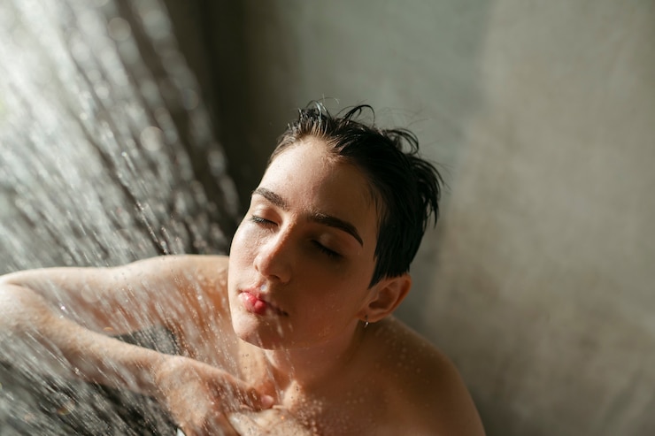 Photo gratuit lavage des adolescents pour réduire l'effet de la gueule de bois