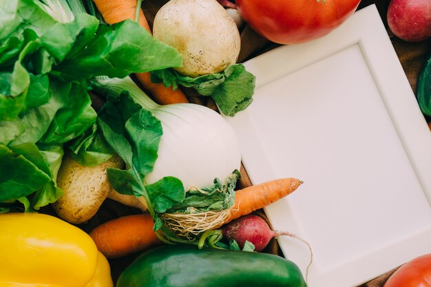 Légumes et cadre à droite