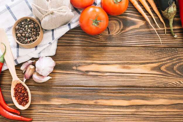 Légumes frais sur la table