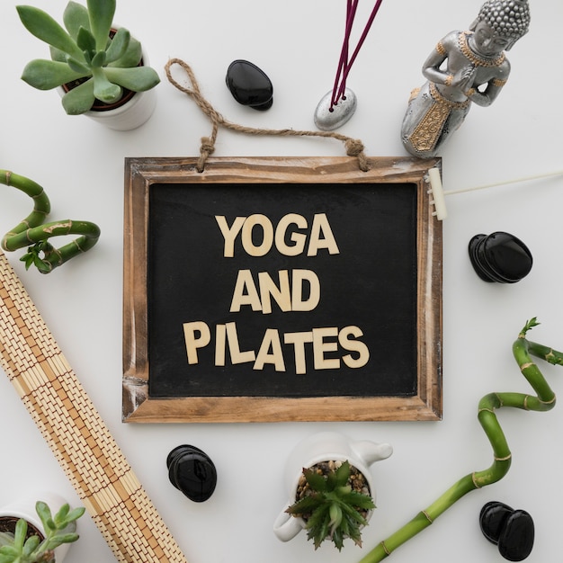 Photo gratuite lettrage de yoga et de pilates