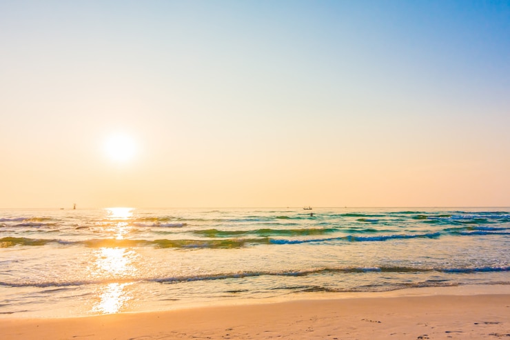 Photo gratuit le lever du soleil sur la plage