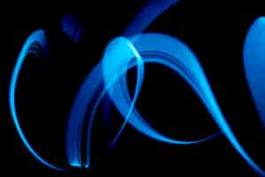 Photo gratuite light painting abstrait dans le noir