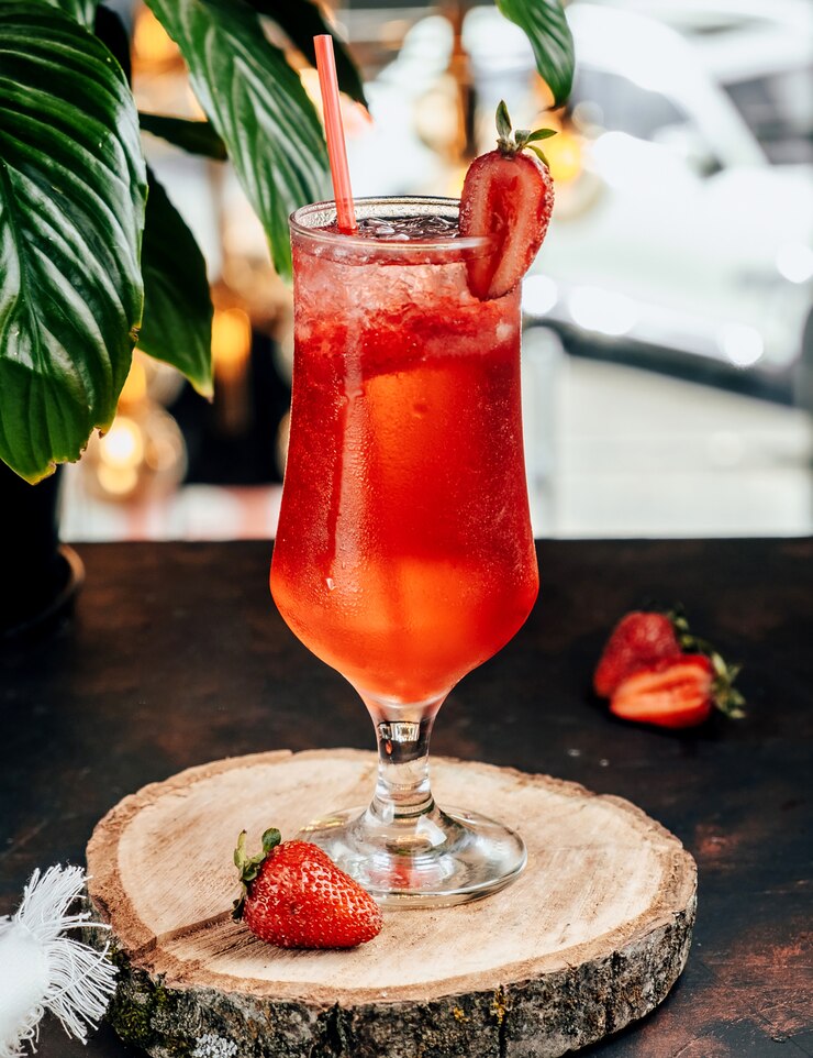 Photo gratuit limonade aux fraises sur la table