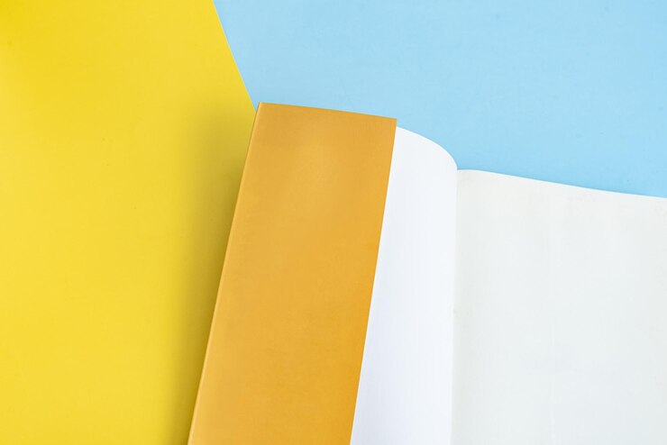 Photo gratuit livre papier physique sur le fond en gros plan