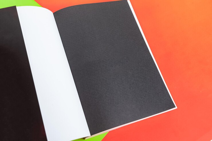 Photo gratuit livre papier physique sur le fond en gros plan