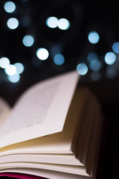 Les livres et l'imagination sont des natures mortes.