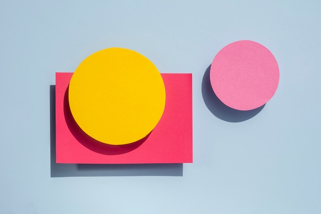 Longue vue de la conception de papier de cercles abstraits