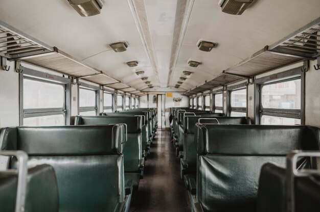 Longue vue du train wagon