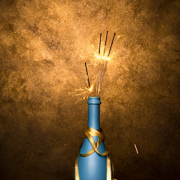 Lumières du Bengale en bouteille dans une boisson