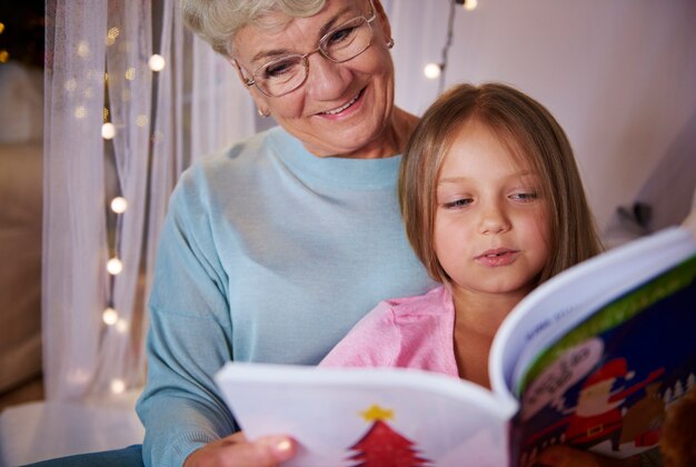 Ma grand-mère enseigne l'orthographe