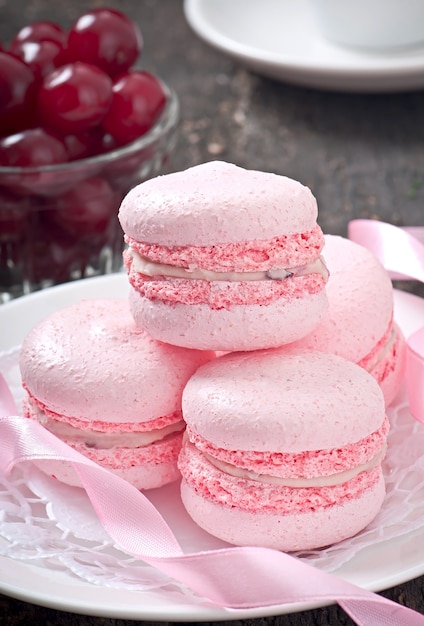 Macarons colorés français